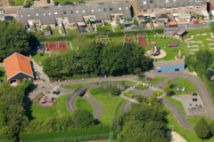 Luchtfoto-Speeltuin-De-Vluchtheuvel-in-Nieuwdorp